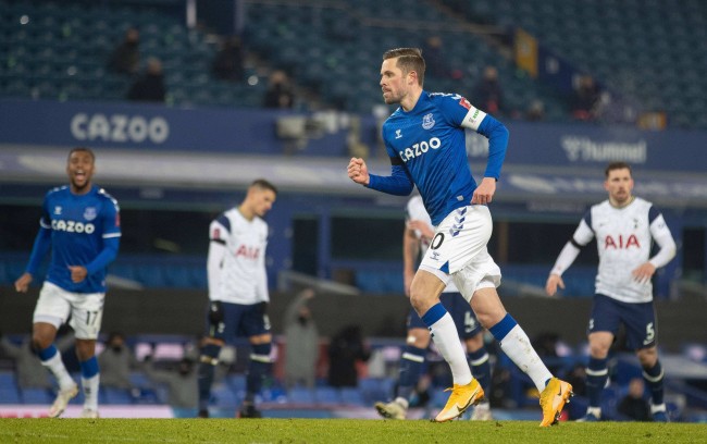 他的声音在 他的声音在